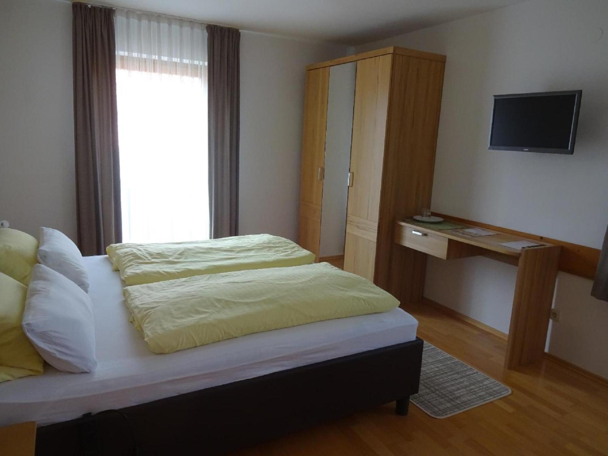 Gaestehaus Regina Bad Füssing エクステリア 写真